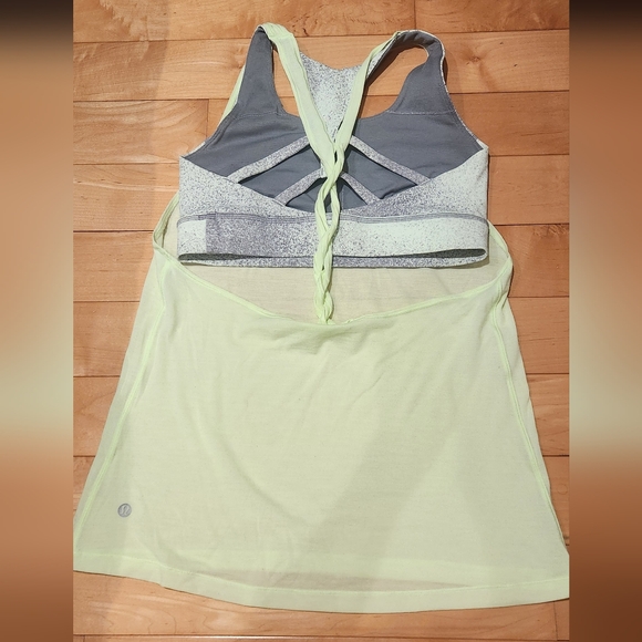 NEW! LULULEMON 2-in-1 tank top with built in sports bra in lemon/ grey in size 4 - Picture 7 of 14